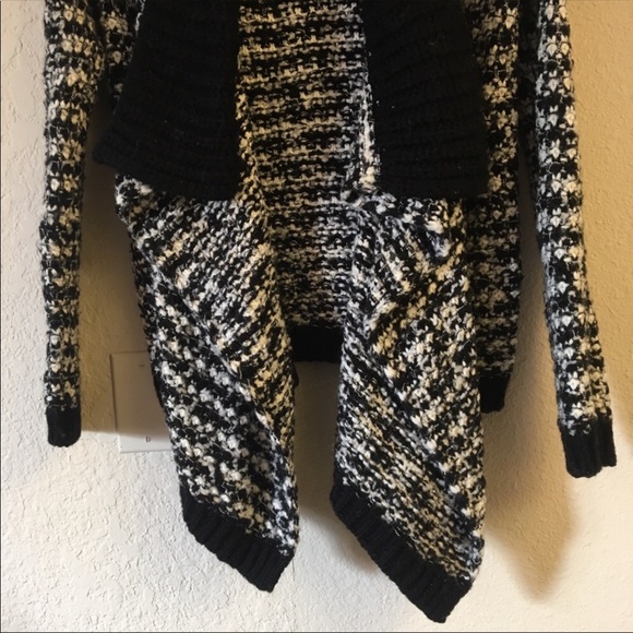 Black and white LOFT knit Cardigan sweater - Picture 3 of 4